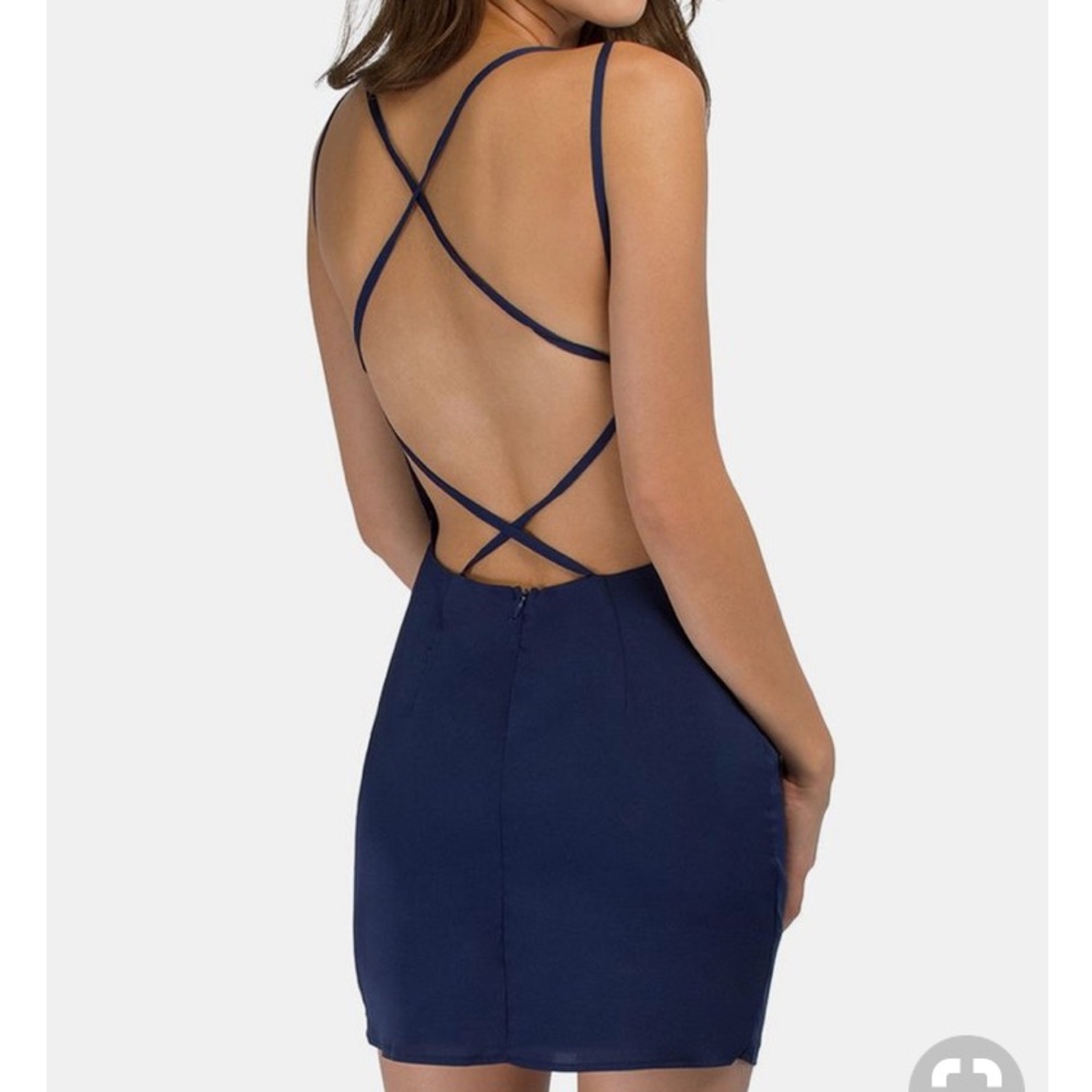 SALE 🥂 Cradle back dress navy!